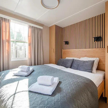 46, Renovated Nature Retreat! Efteling & Beekse Bergen Alpehytte *