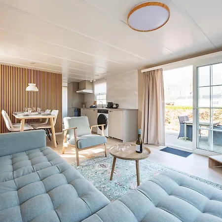 Alpehytte 46, Renovated Nature Retreat! Efteling & Beekse Bergen